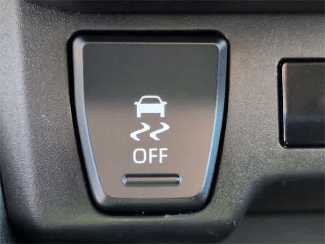 Thumbnail: 2023 Toyota RAV4 - 39