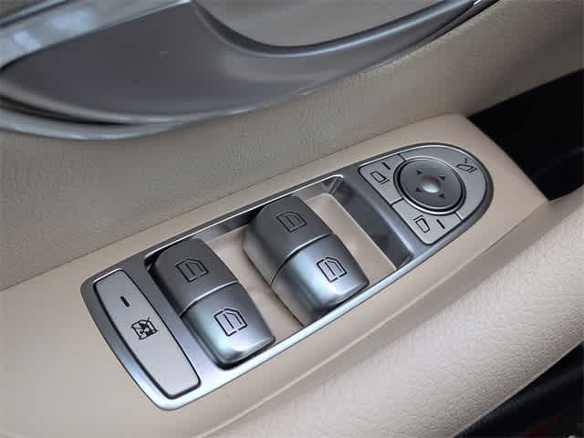 Thumbnail: 2019 Mercedes-Benz E-Class - 42