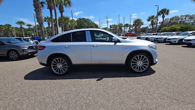 Thumbnail: 2016 Mercedes-Benz GLE - 9