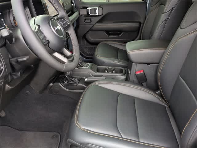 Thumbnail: 2025 Jeep Gladiator - 17