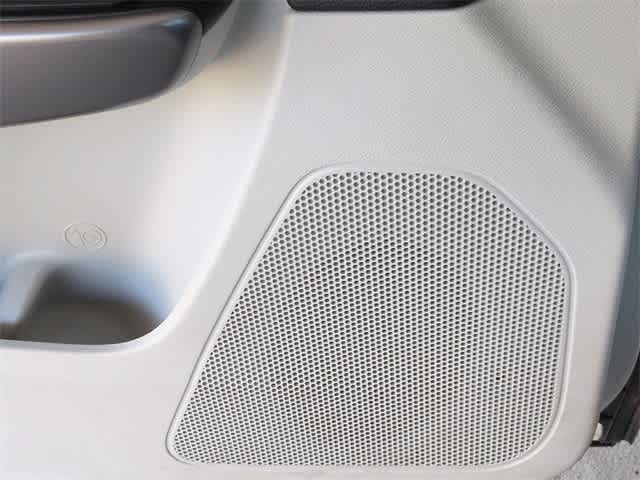 Thumbnail: 2019 Jeep Cherokee - 32