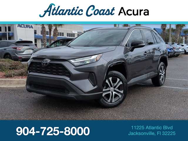 2022 Toyota RAV4 XLE's photo