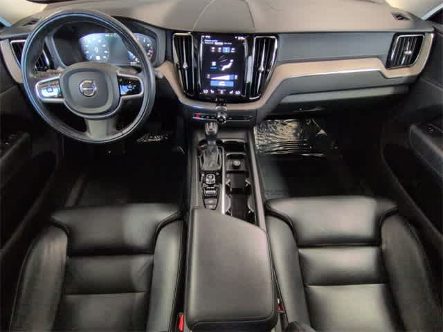 Thumbnail: 2018 Volvo XC60 - 16