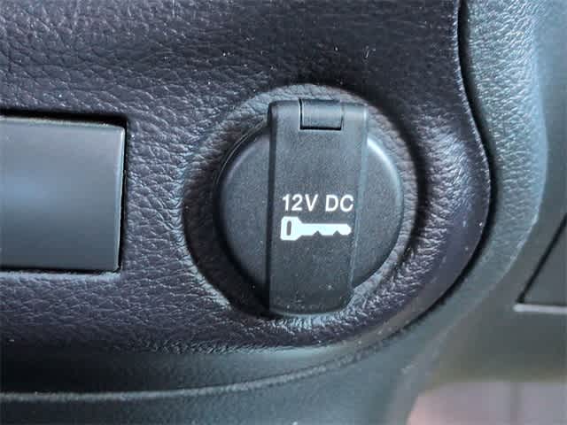 Thumbnail: 2015 Jeep Wrangler - 28