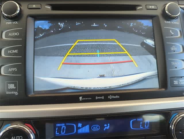 Thumbnail: 2016 Toyota Highlander - 32
