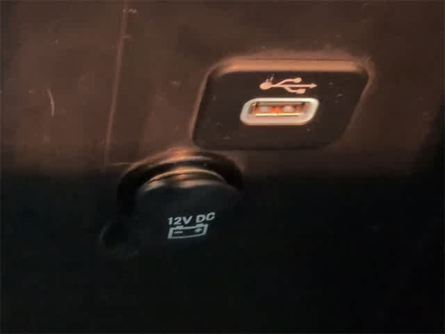 Thumbnail: 2017 Jeep Wrangler - 31