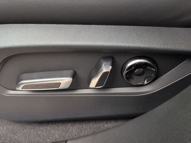 Thumbnail: 2026 Acura RDX - 18