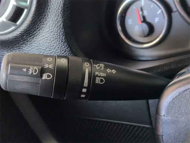 Thumbnail: 2015 Jeep Wrangler - 25