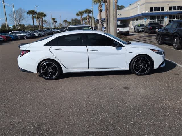 Thumbnail: 2022 Hyundai Elantra - 9