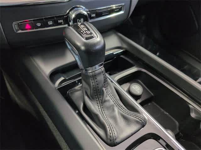 Thumbnail: 2018 Volvo XC60 - 35