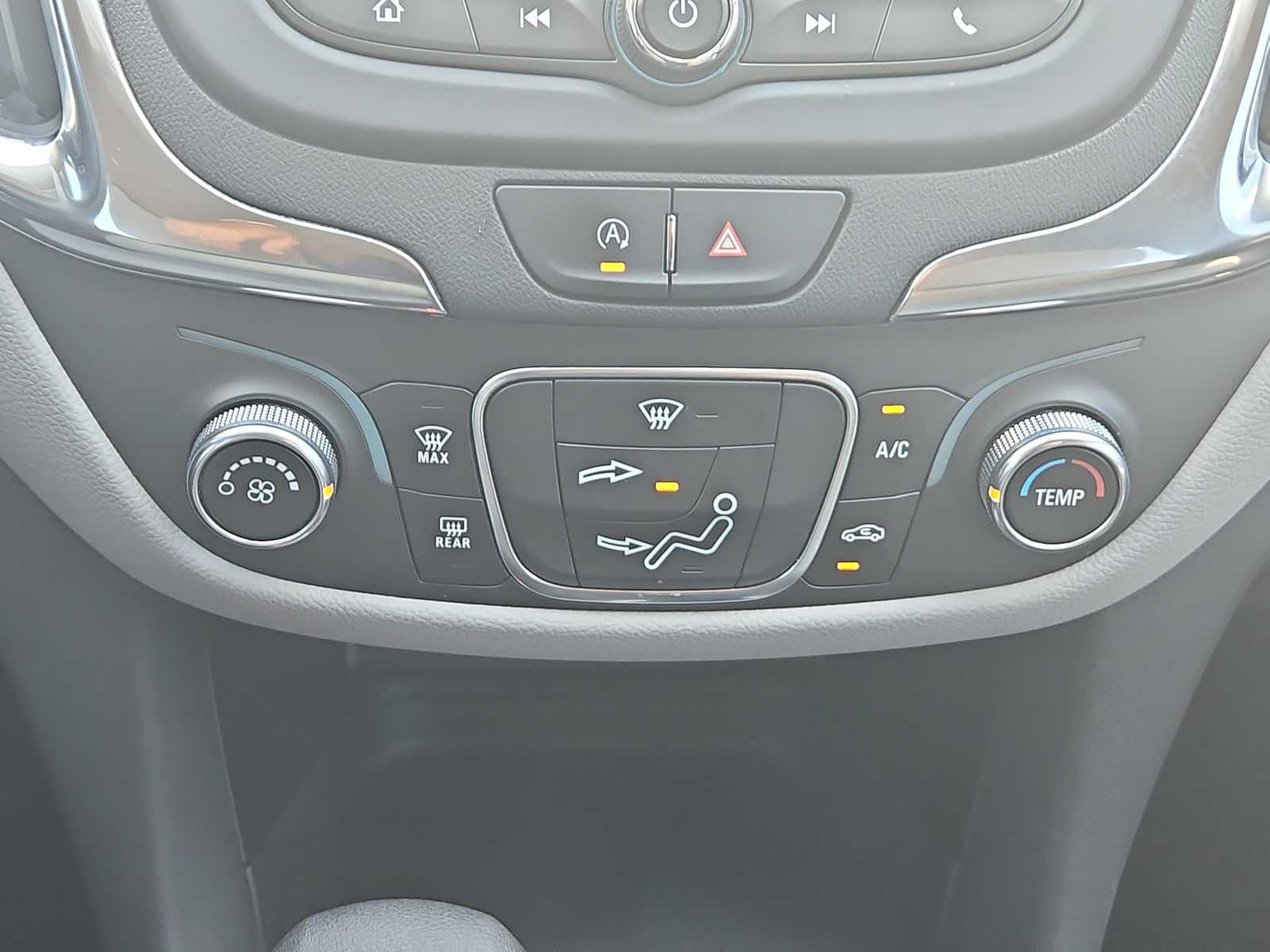 Thumbnail: 2022 Chevrolet Equinox - 16