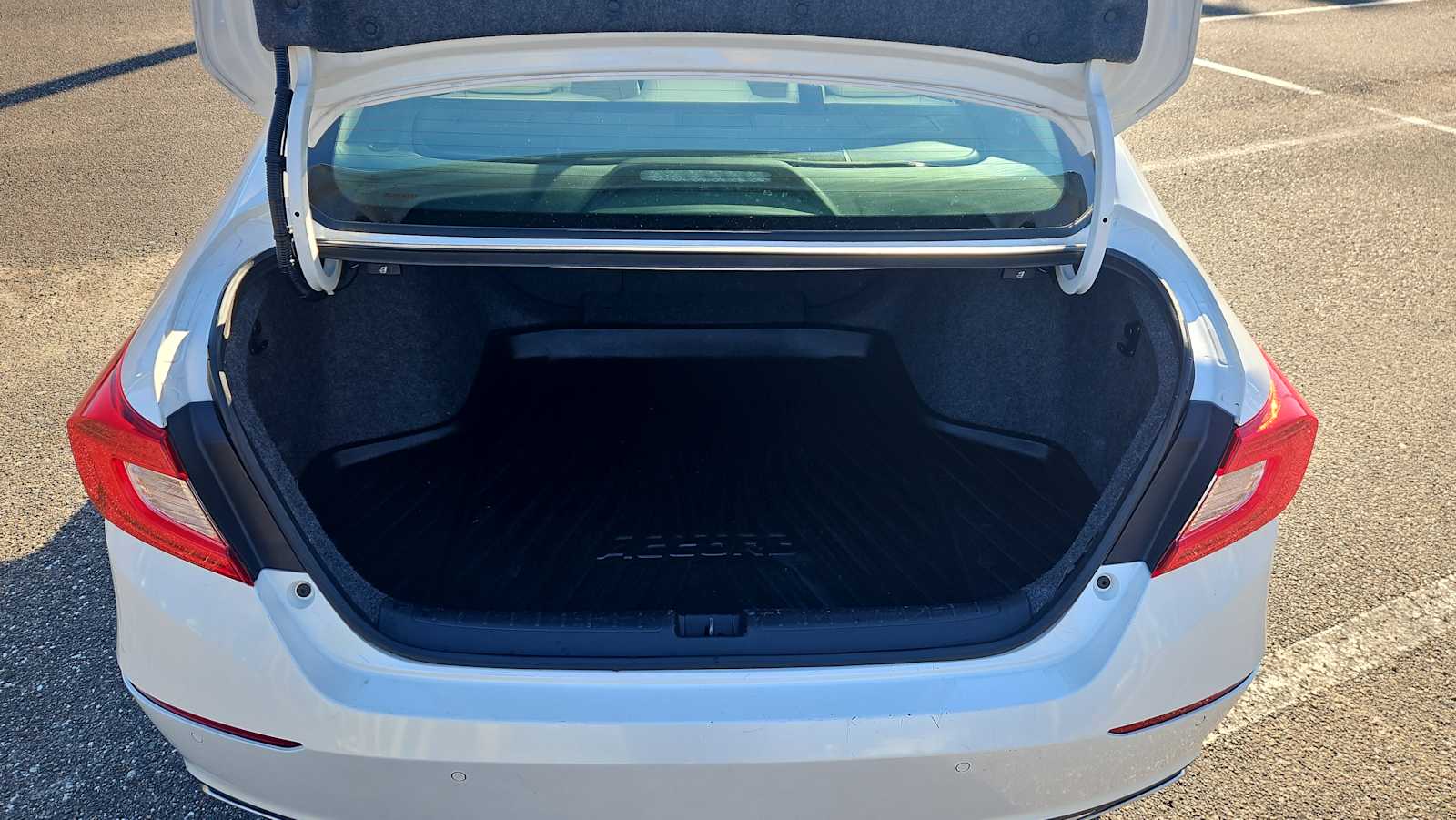 Thumbnail: 2018 Honda Accord - 20