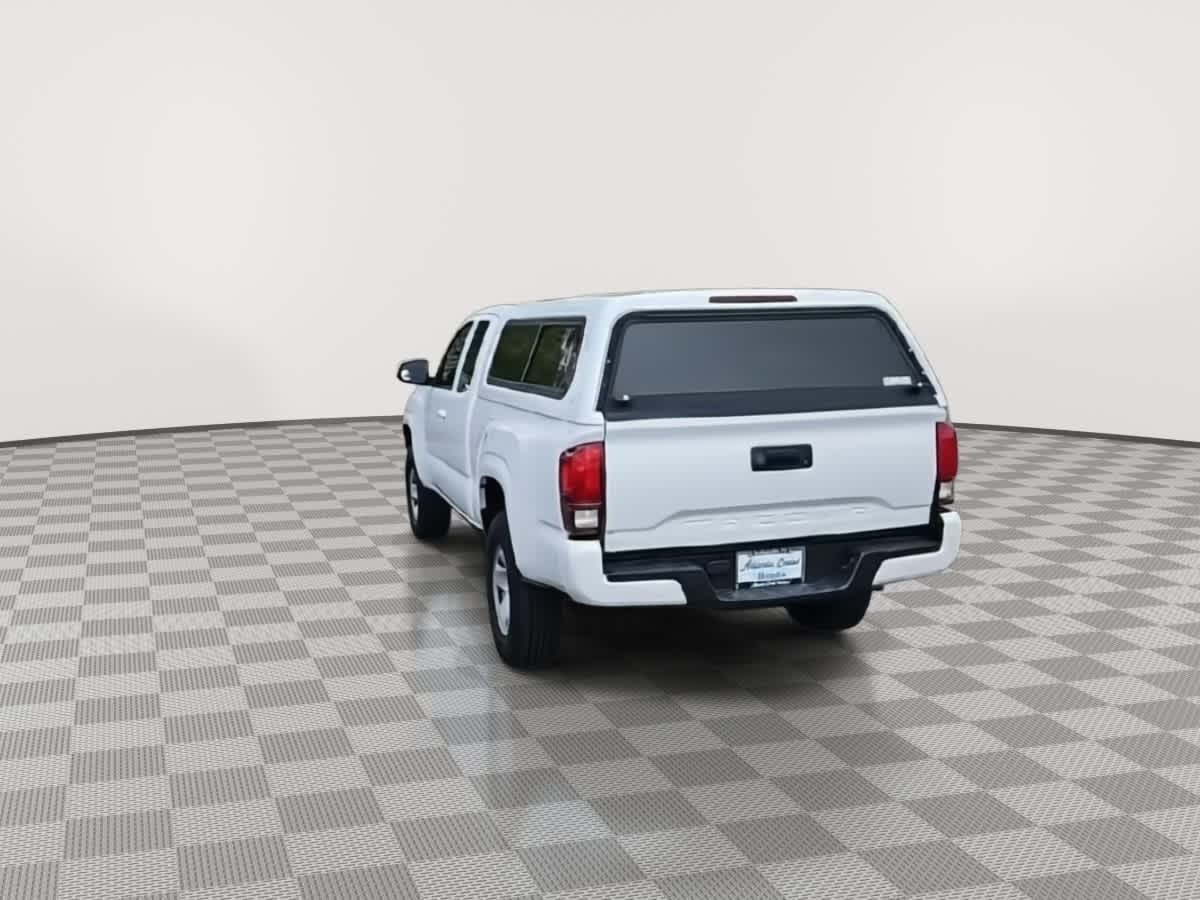 Thumbnail: 2019 Toyota Tacoma - 8