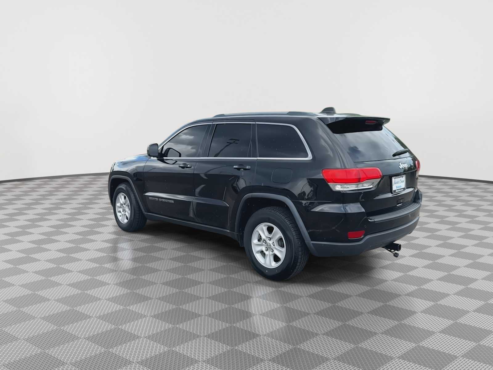 Thumbnail: 2017 Jeep Grand Cherokee - 6