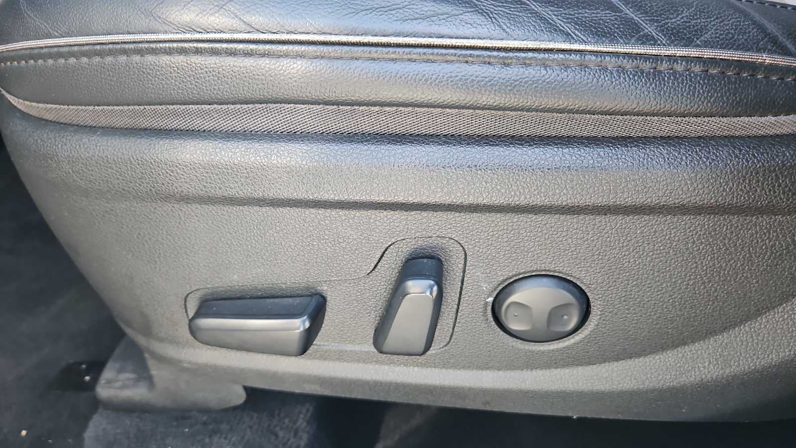 Thumbnail: 2022 Hyundai Santa Fe - 14