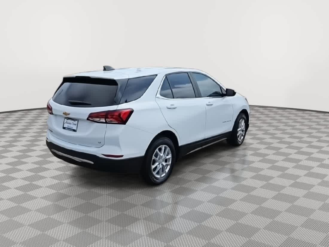 Thumbnail: 2022 Chevrolet Equinox - 8