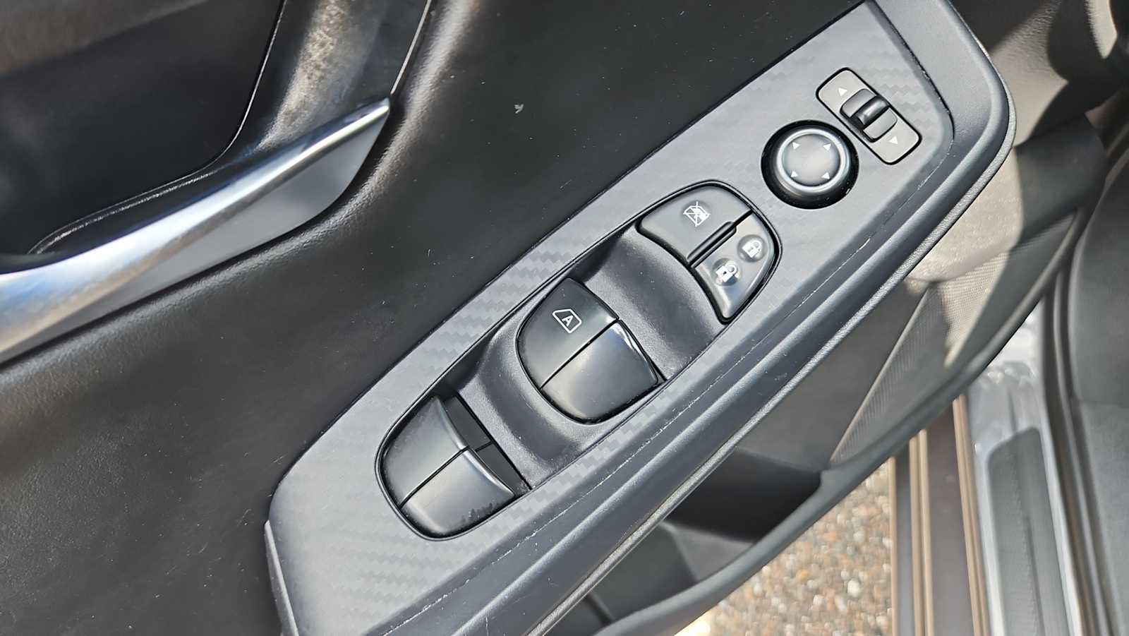 Thumbnail: 2023 Nissan Sentra - 15