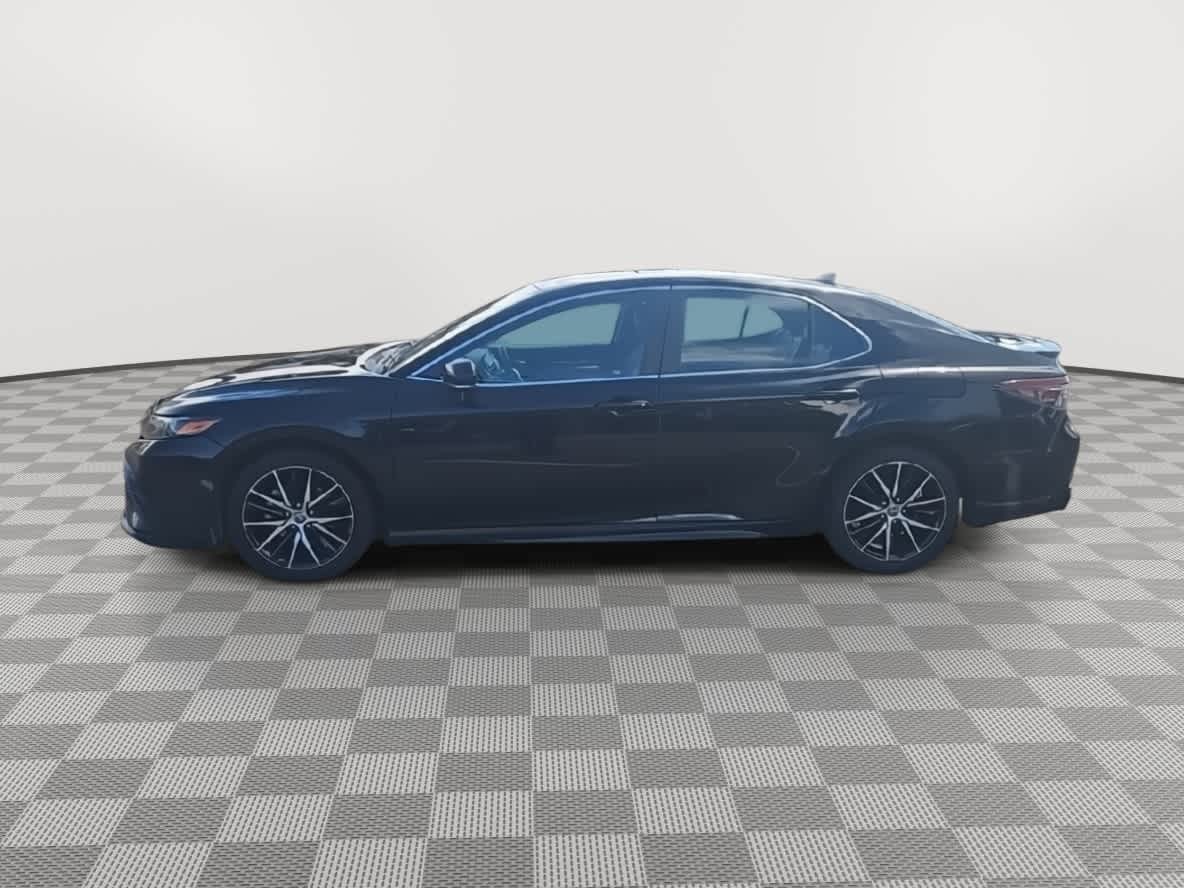Thumbnail: 2022 Toyota Camry - 5