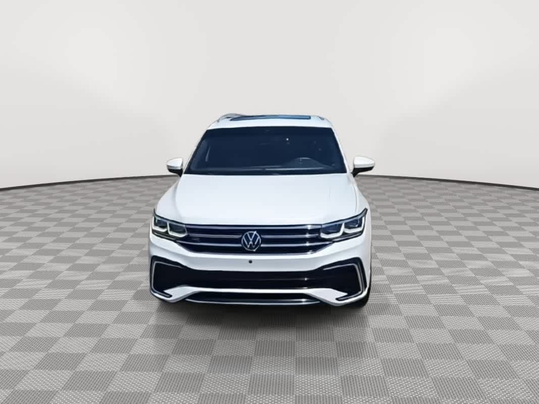 Thumbnail: 2022 Volkswagen Tiguan - 3