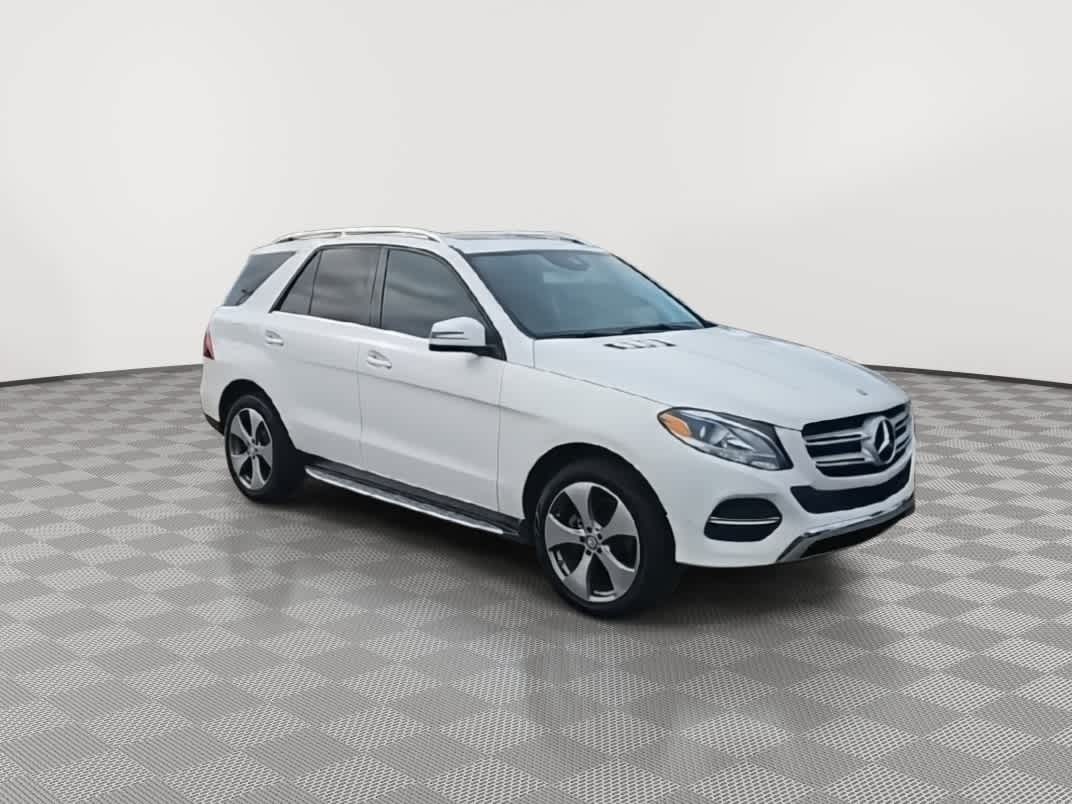 Thumbnail: 2016 Mercedes-Benz GLE - 2