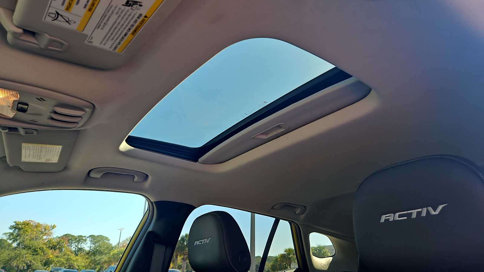 Thumbnail: 2024 Chevrolet Trax - 16