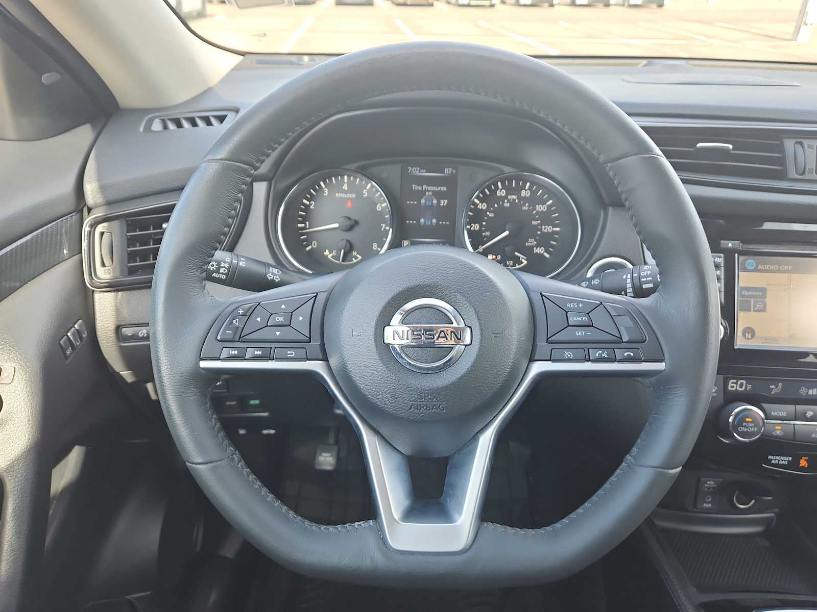 Thumbnail: 2017 Nissan Rogue - 11