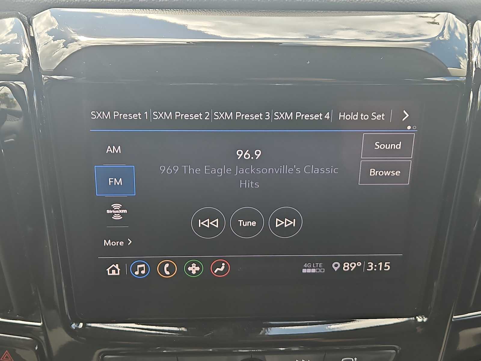 Thumbnail: 2020 Chevrolet Traverse - 12