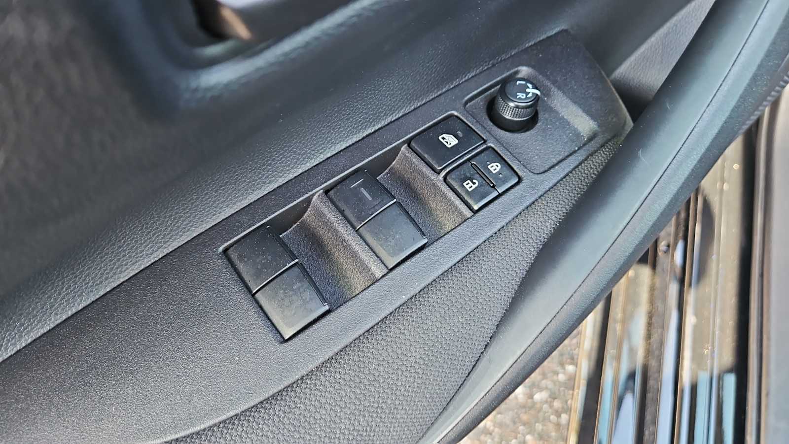 Thumbnail: 2025 Toyota Corolla - 15