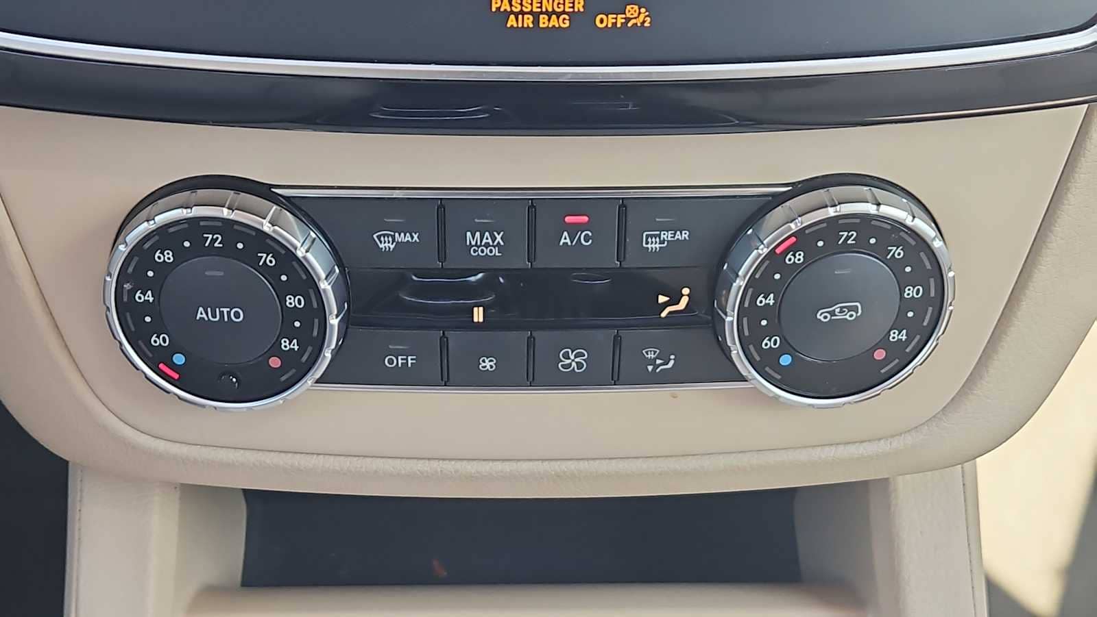 Thumbnail: 2016 Mercedes-Benz GLE - 17