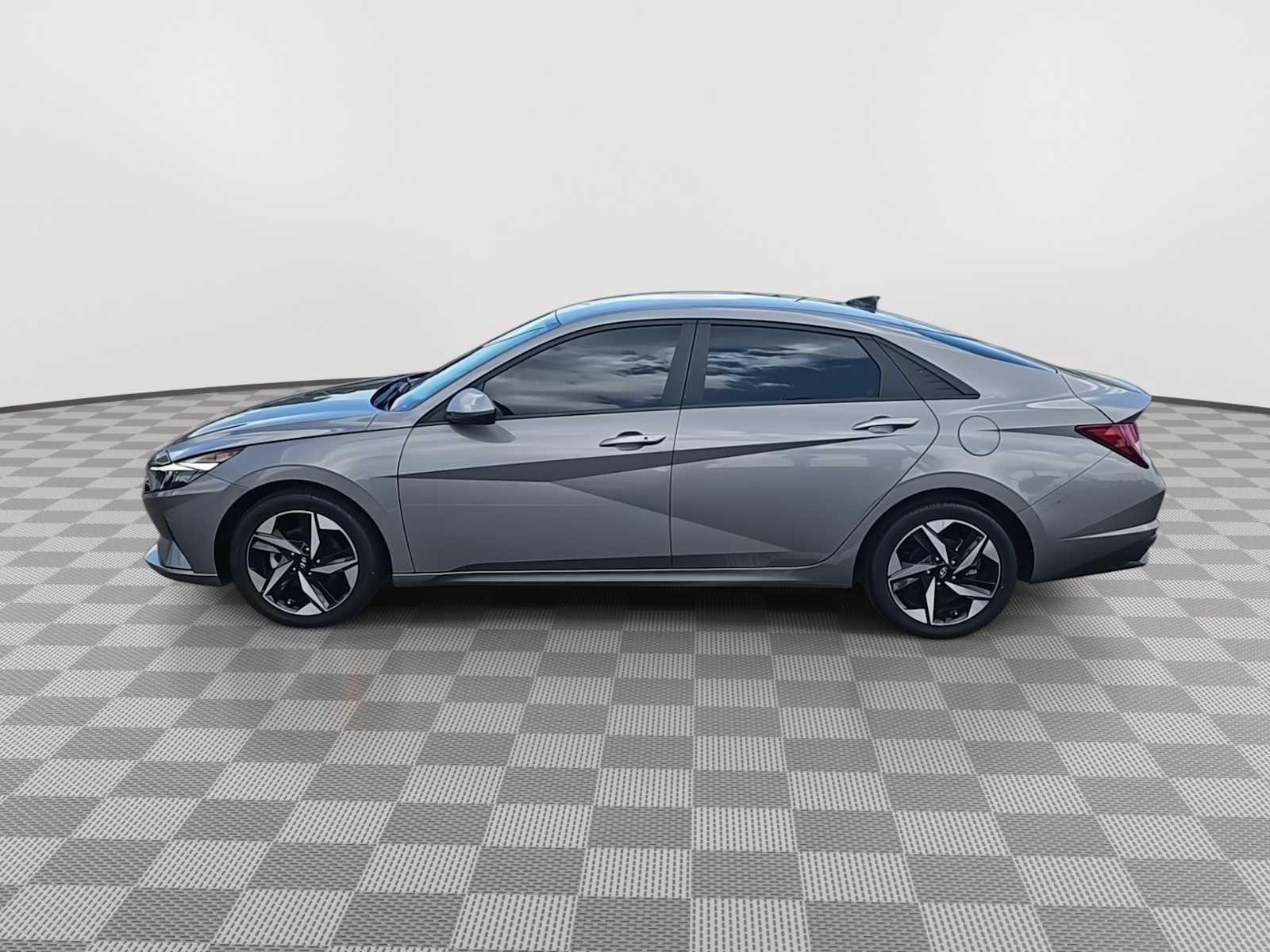 Used 2023 Hyundai Sedan SEL Fluid Metal For Sale at Lithia Motors