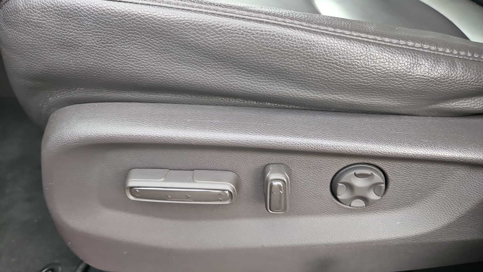 Thumbnail: 2019 Honda Odyssey - 14