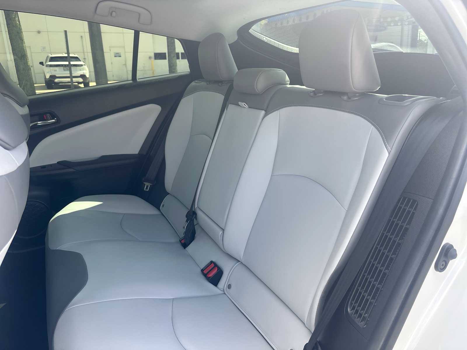 Thumbnail: 2020 Toyota Prius Prime - 23