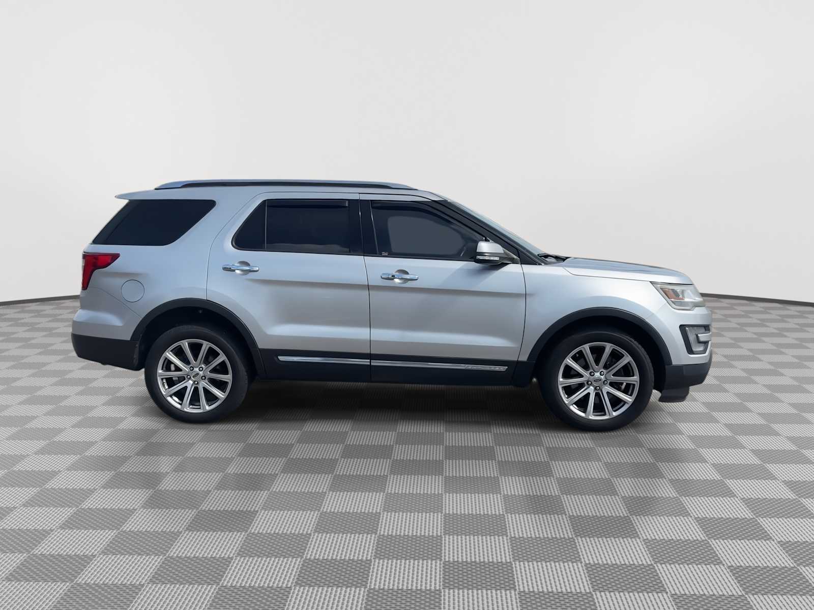 Thumbnail: 2017 Ford Explorer - 9