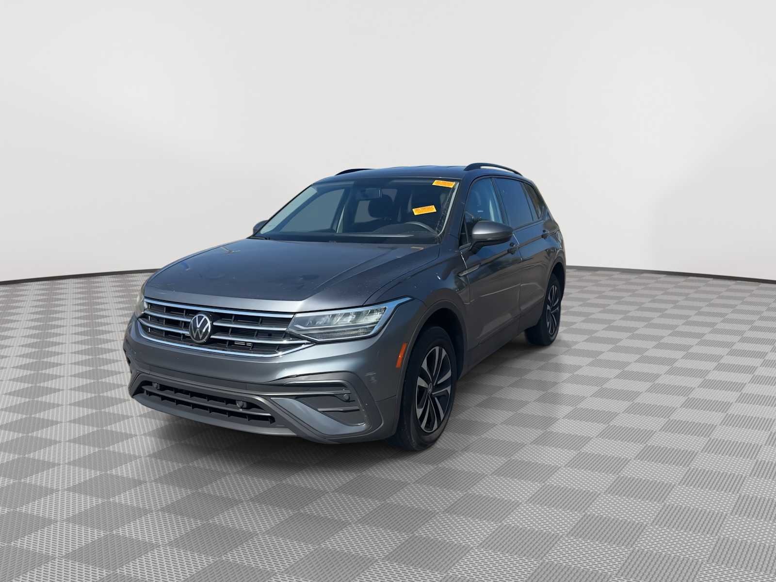 2022 Volkswagen Tiguan S photo 3