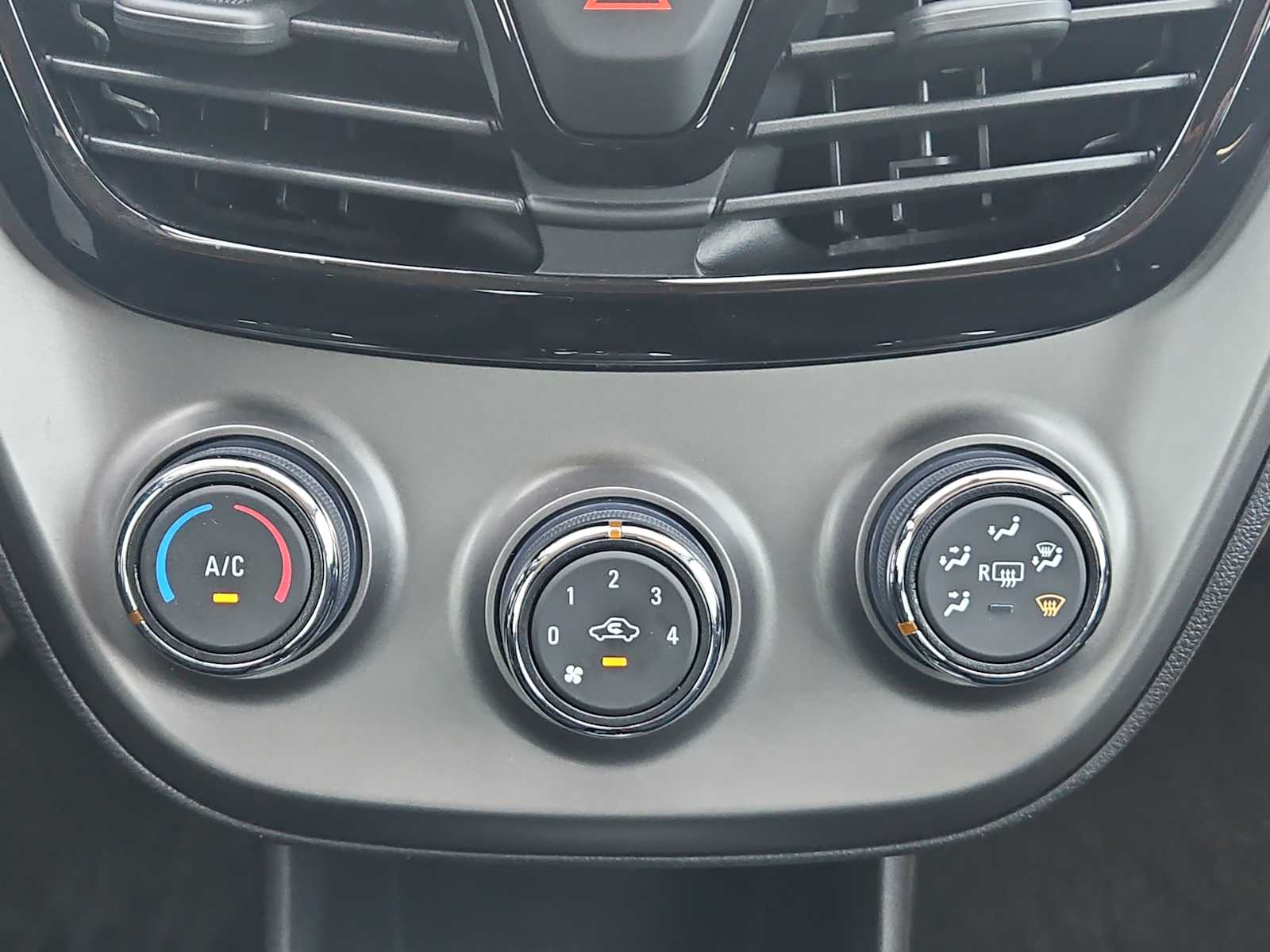 2021 Chevrolet Spark LS 16