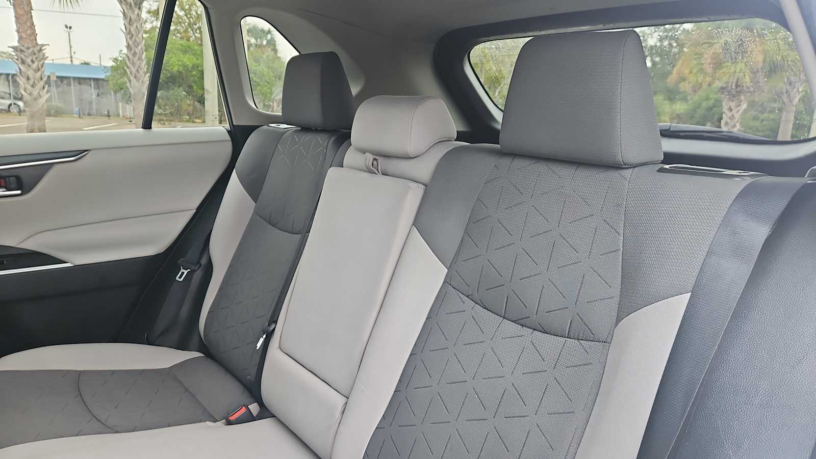 Thumbnail: 2022 Toyota RAV4 - 24