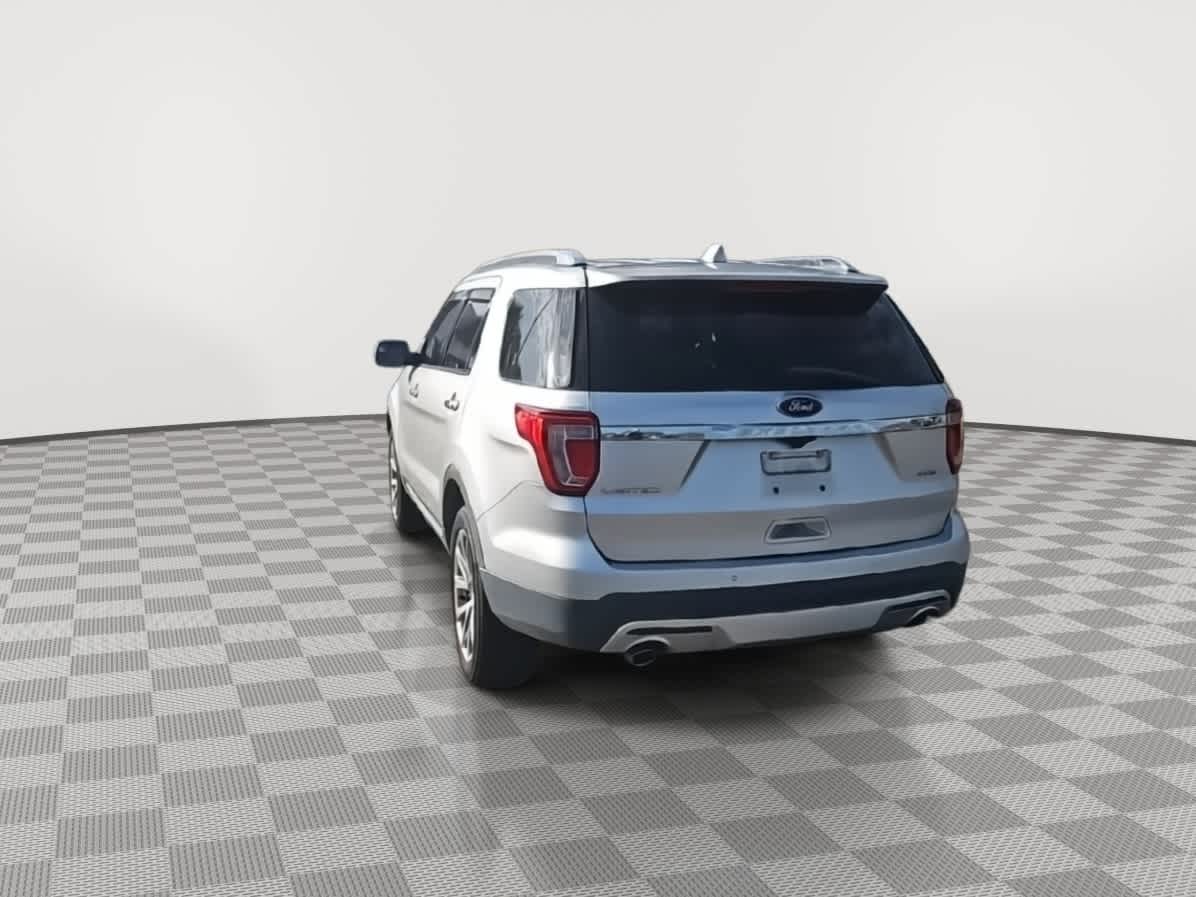 Thumbnail: 2017 Ford Explorer - 7