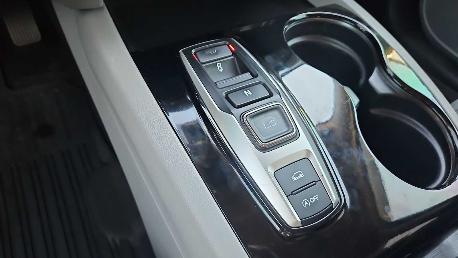 Thumbnail: 2016 Honda Pilot - 22