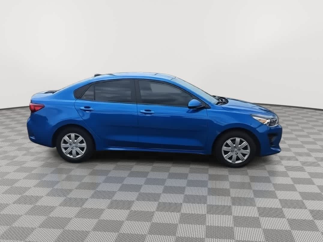 Thumbnail: 2023 Kia Rio - 9