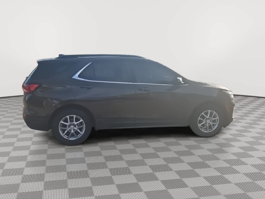 Thumbnail: 2023 Chevrolet Equinox - 9