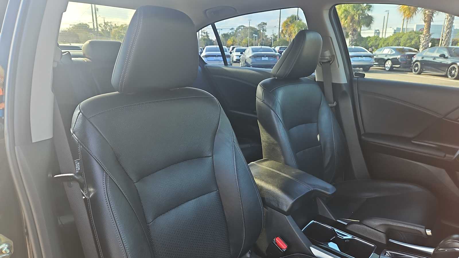 Thumbnail: 2016 Honda Accord - 26