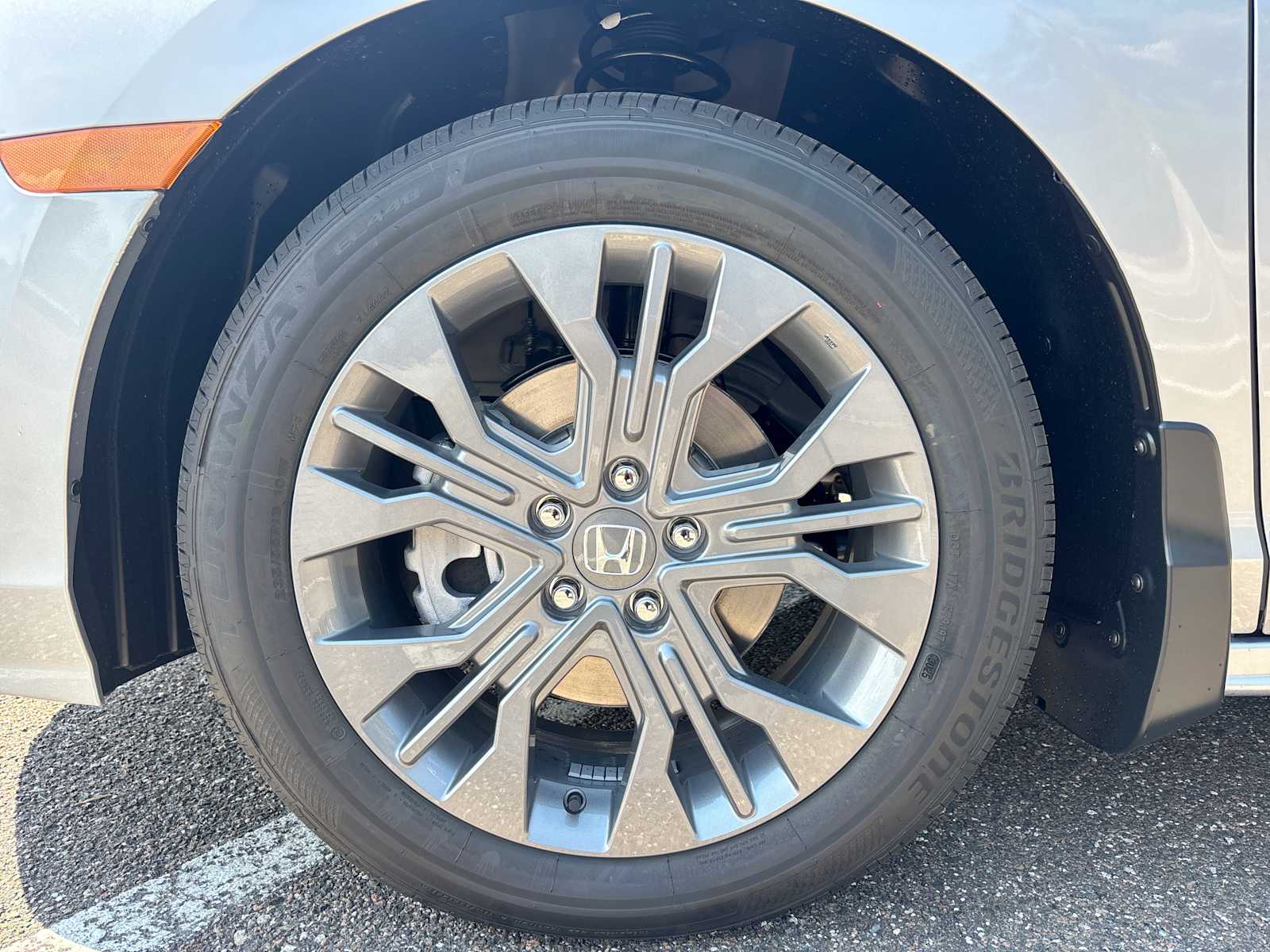 2026 Honda Odyssey Touring - Photo 18