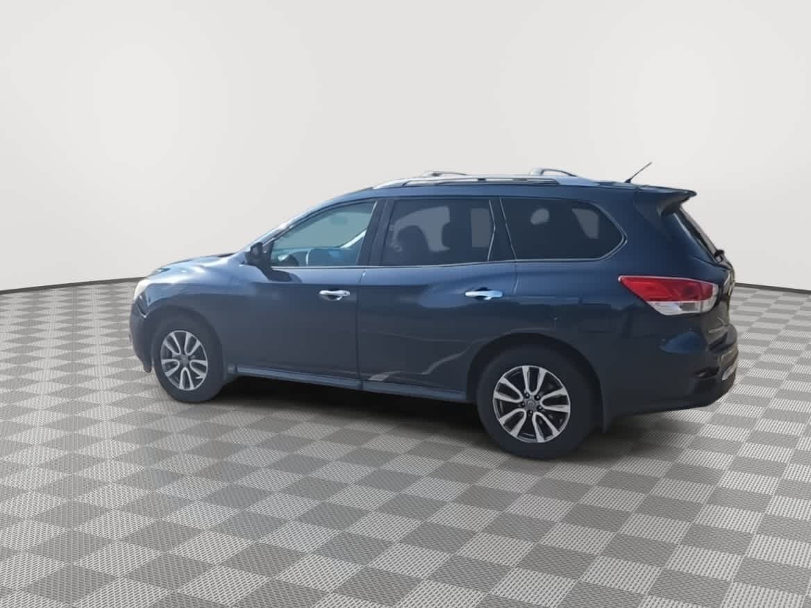 Thumbnail: 2015 Nissan Pathfinder - 6