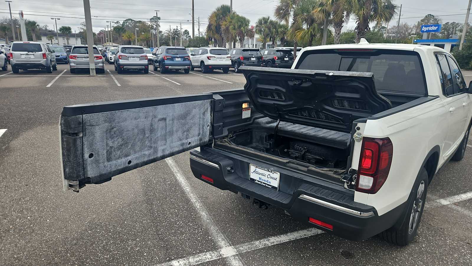 Thumbnail: 2019 Honda Ridgeline - 20