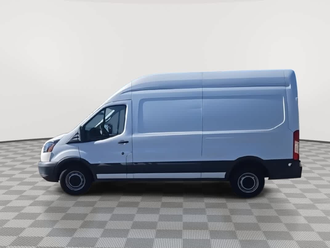 Thumbnail: 2018 Ford Transit Series - 5