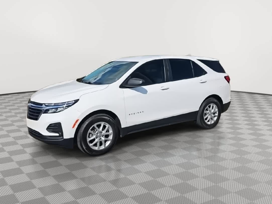 Thumbnail: 2023 Chevrolet Equinox - 4