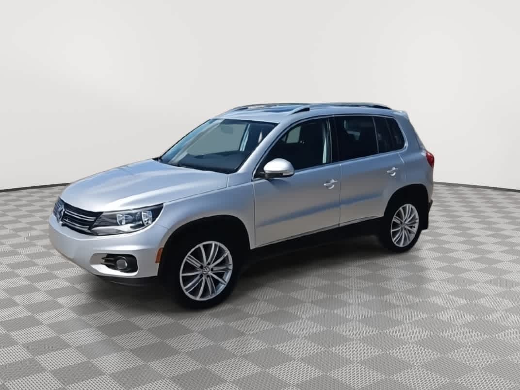 Thumbnail: 2014 Volkswagen Tiguan - 4