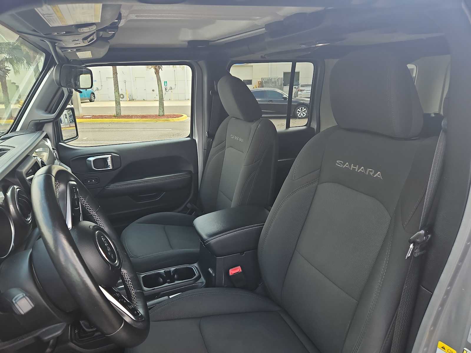 Thumbnail: 2018 Jeep Wrangler - 12