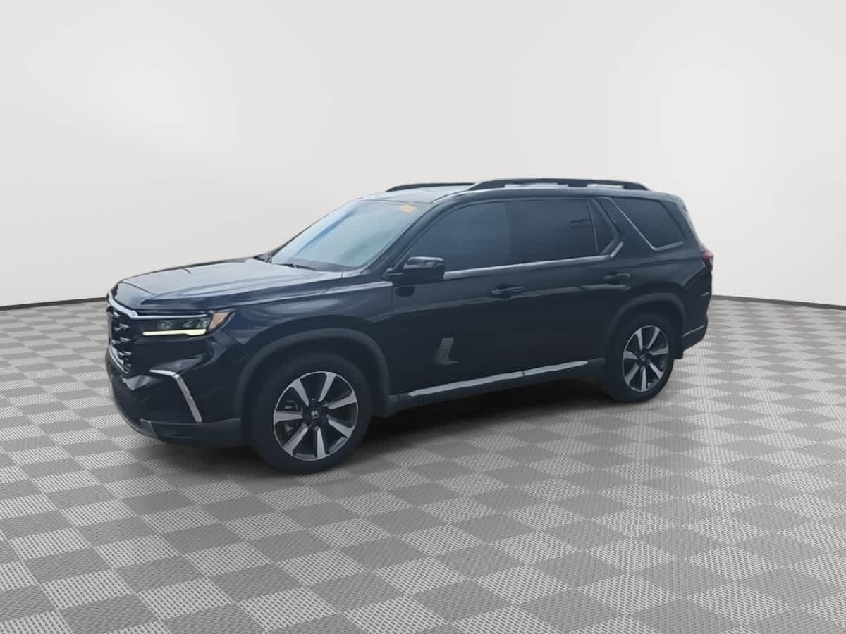 2023 Honda Pilot Touring photo 3