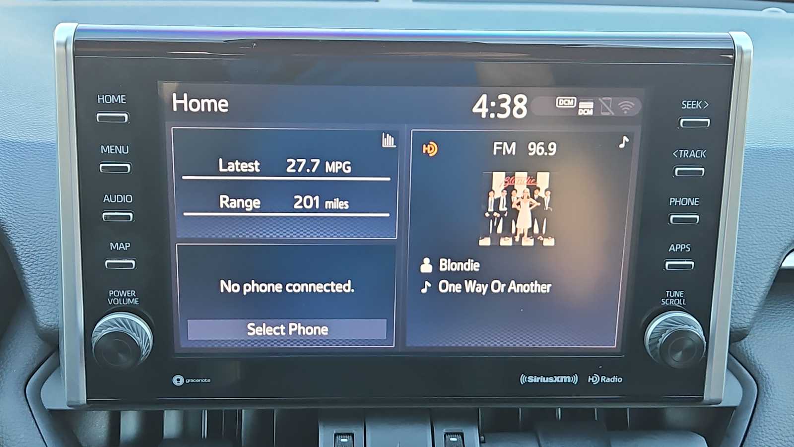 Thumbnail: 2022 Toyota RAV4 - 20